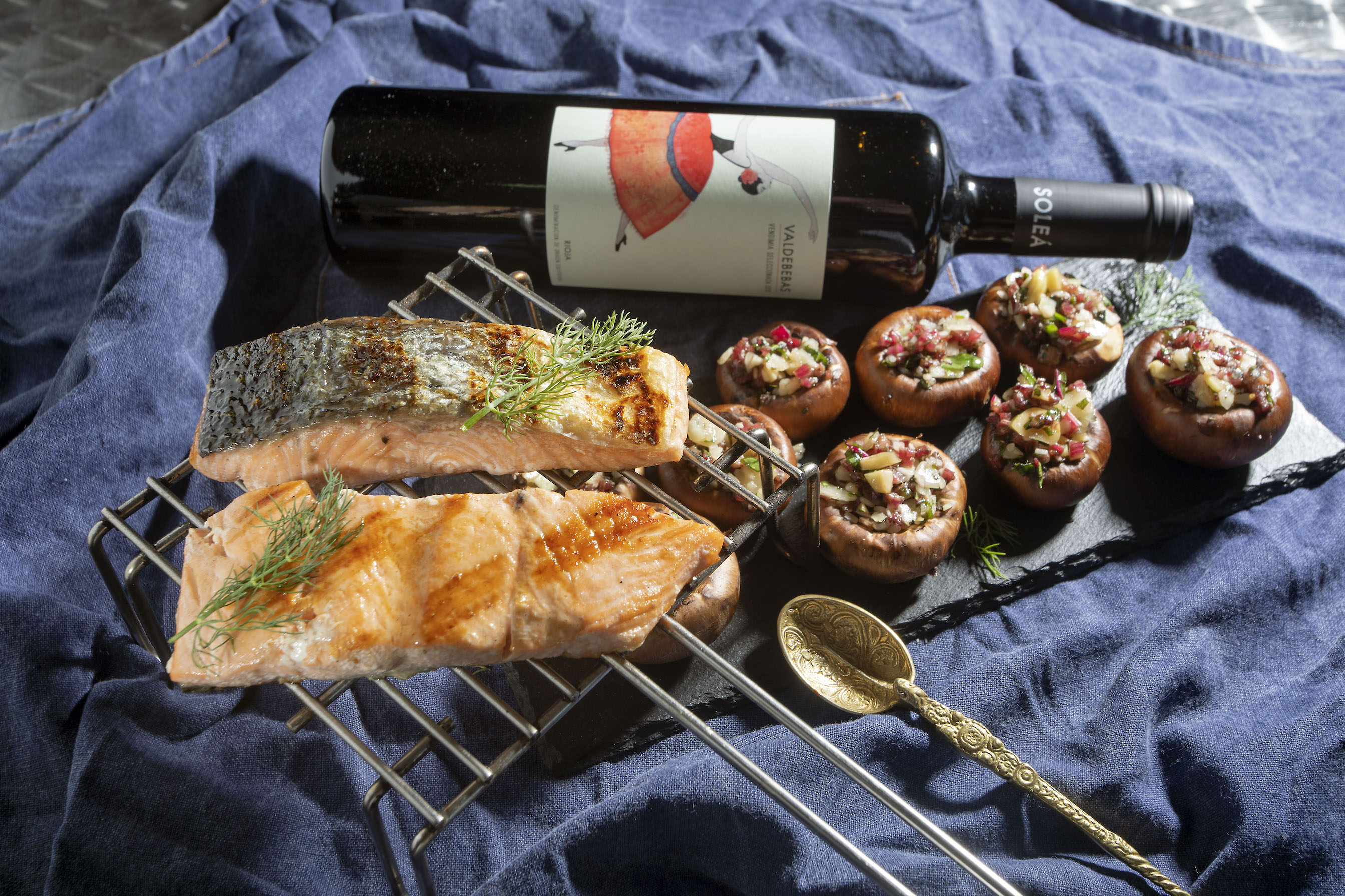 Lomos de salmón con champiñones